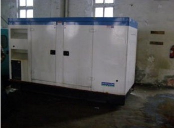 乌兰察布康明斯150kw大型柴油二手发电机组